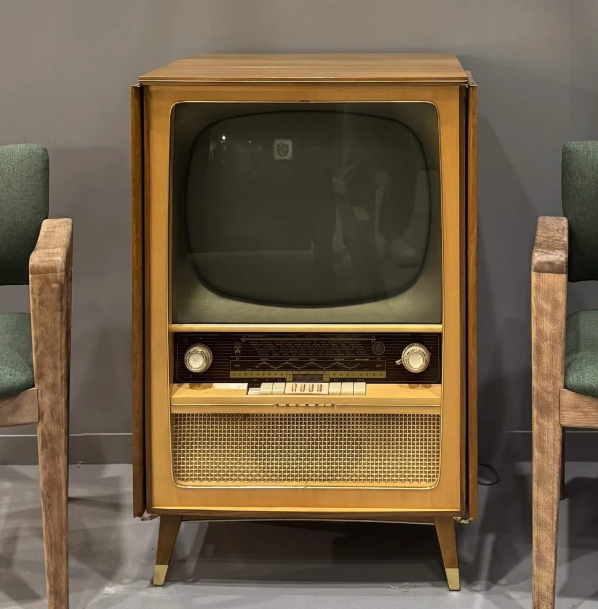MUEBLE GRUNDIG ART DECÓ ALEMANIA AÑOS 50