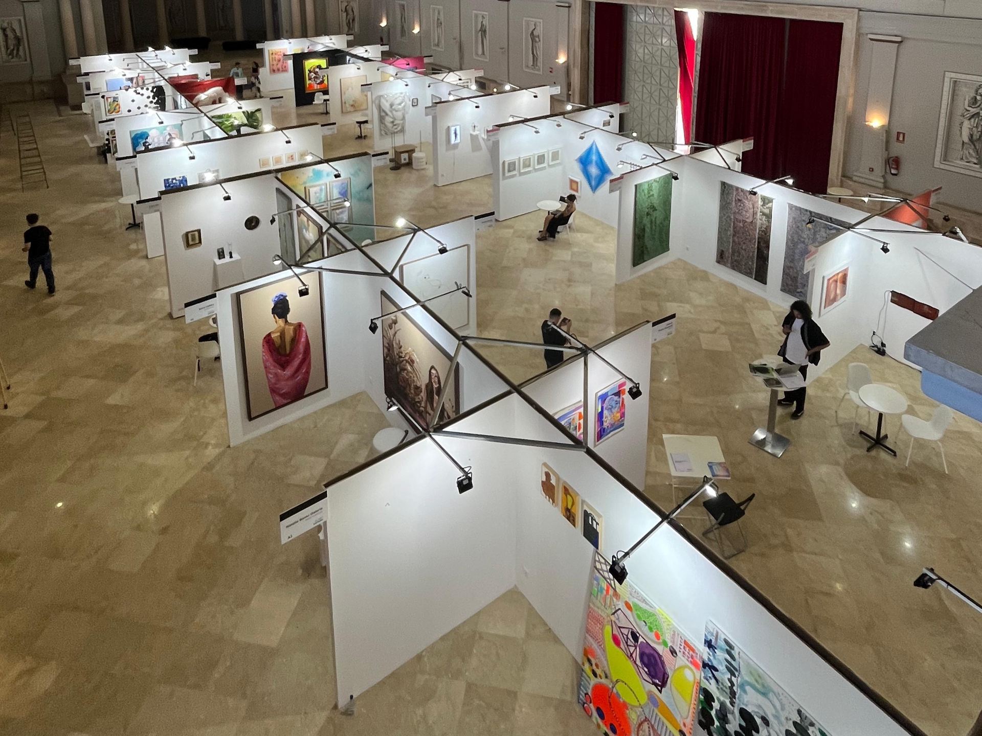 Presentación del Libro: "Cuentos Calle Abajo" de Victoria Sitges